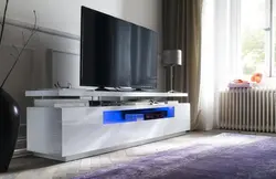 Қонақ бөлмесінің интерьеріндегі төсек үстелдері