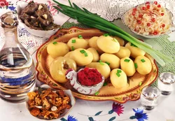 Rus evdə yemək foto