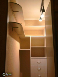 Photo of a small storage room in the apartment photo