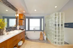 Glass block bathtub photo