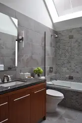 Banyoning Ichki Qismidagi Kulrang Oq Plitkalar