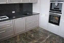 Дастгоҳи Кастилло дар дохили ошхона