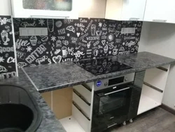 Кастилло столешница в интерьере кухни