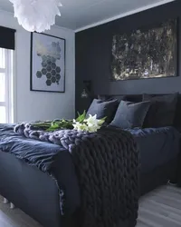 Bedroom design in black and gray tones