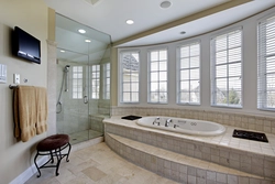 Bath podium interior
