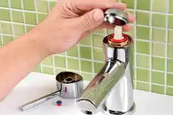 How to change a faucet in the kitchen photo