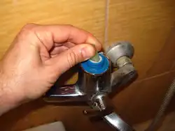 Mətbəx Fotoşəkilində Kranı Necə Dəyişdirmək Olar