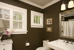 Bathroom design with painted walls