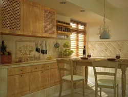 Tiles on kitchen walls photo in the interior