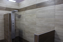 Finishing the walls with laminate in the bathroom photo