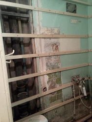 Installation of bathroom panels photo