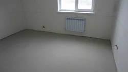 Kvartirada pol qoplamasining fotosurati
