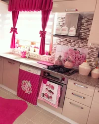 Combination of pink in the kitchen interior photo