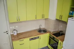 Burchak qutisi fotosurati bilan oshxona dizayni