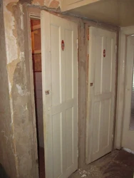 Photo Of The Door In The Bathroom Khrushchev