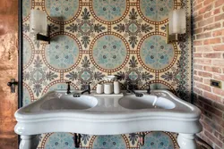 Bath design with ornament