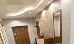 Parlaq tavan koridor fotoşəkili