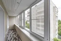 Lodjiyalarning plastik oynalari fotosurati