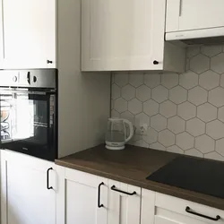 Kitchen Design With Honeycomb Splashback