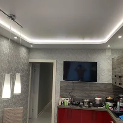 Установка натяжных потолков фото для кухни