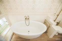 Bath interior with bronze