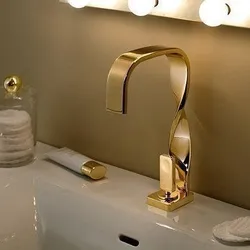 Латунь В Интерьере Ванны