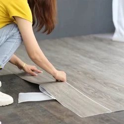 Mənzildə PVC döşəmə şəkli