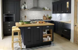 Ошхона Хокистарӣ Бо Countertop Чӯбӣ Дар Дохили Ҳуҷраи Меҳмонхона Ошхона