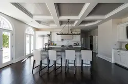 Gray ceiling in the kitchen interior