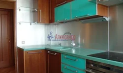 Сурати ошхона дар кунчи кубур