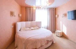 Photo of a simple bedroom in an apartment photo