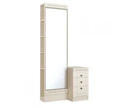 Trellis with mirror in the hallway photo