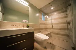 Colors combined with beige in the bathroom interior