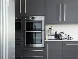 Қара аспаптары бар ақ асүй дизайны