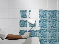 Painting bath tiles photo