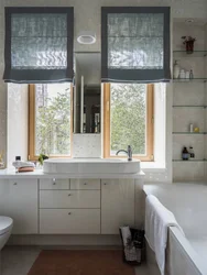 Houses With Small Windows In The Bathroom Photo