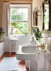 Houses with small windows in the bathroom photo