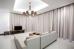 Tavan korniş üçün oturma otağı üçün gözəl pərdələr müasir fotoşəkillər