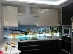 Oshxona fotosurati uchun chizmalar bilan shisha