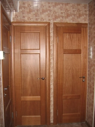 Apartment toilet door design
