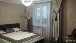 Шторы ў спальню з гаўбечнай фота