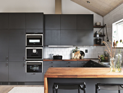 Graphite kitchen with wood in the interior