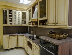 Акси классикии ошхона тиллоӣ patina