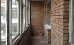 Photo of masonry on the loggia