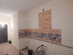 How to lay tiles in the kitchen photo