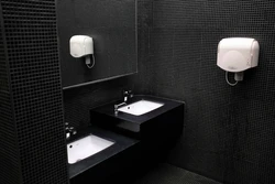 Qora dush hammom dizayni fotosurati