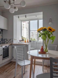 Small kitchens with access to the balcony design photo