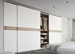 Wardrobe built into the bedroom photo