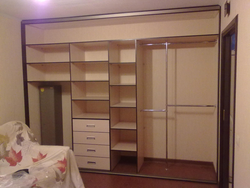 Wardrobe built into the bedroom photo