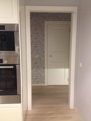 Put a photo of the door to the kitchen